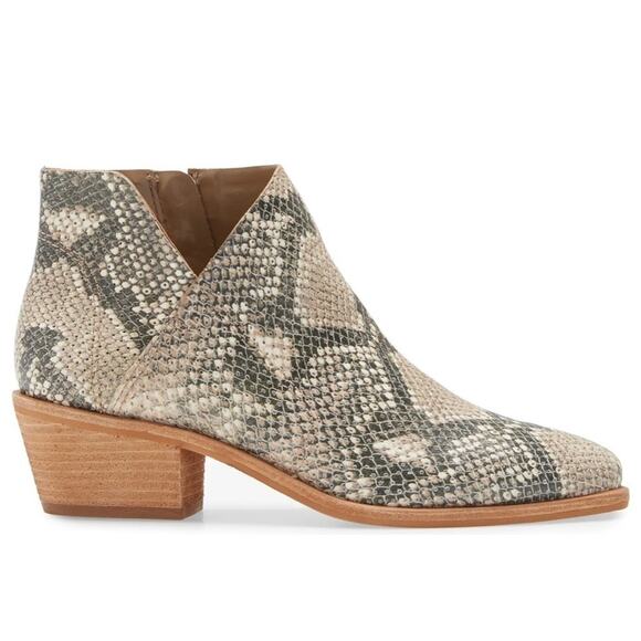 Vince Camuto Arendara Warm Roccia Snake Print Leather Booties Size 6.5M New - Picture 1 of 7